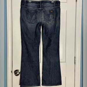 EUC Joe’s Jeans Provocateur size 32 in Meg wash